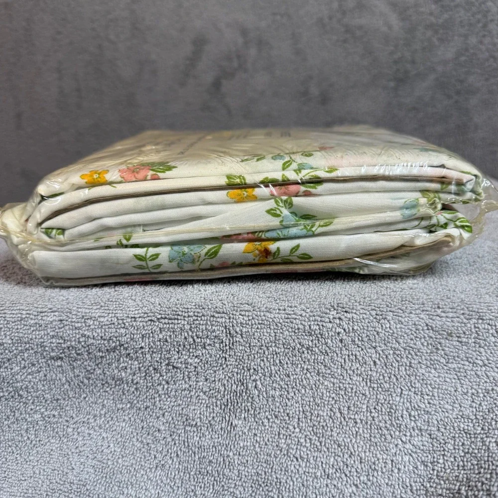 Vintage Sears Perma Prest‎ Sheet Set Floral Twin Size 66 X 104 Style Number 6820